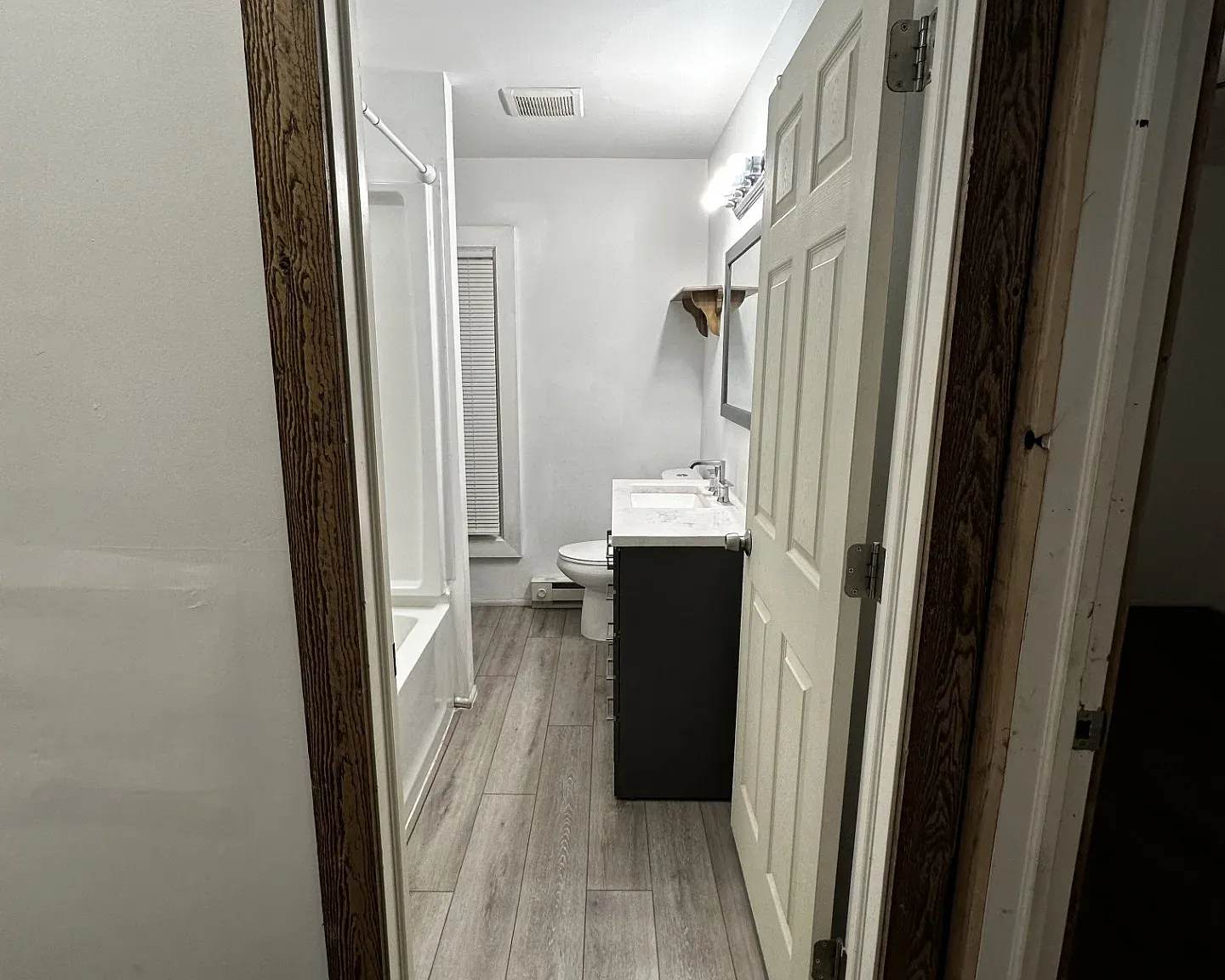 2 bed, 700 sqft, $1,800 — Photo 3