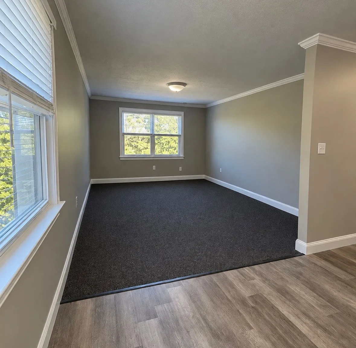 Oak Hill Apartments - 224 — Photo 3