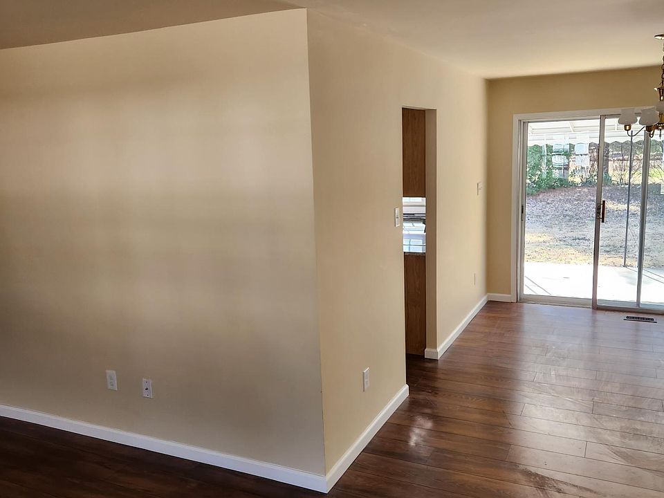 1st image of 13 Glover Ln