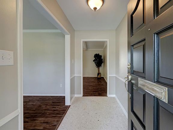 3rd image of 2223 Haverhill Dr