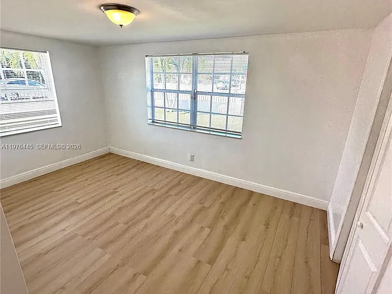 3101 SW 67th Ave — Photo 18