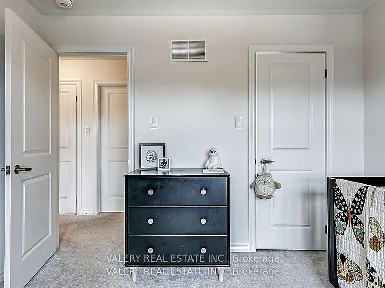 26 Sam Battaglia Cres — Photo 20