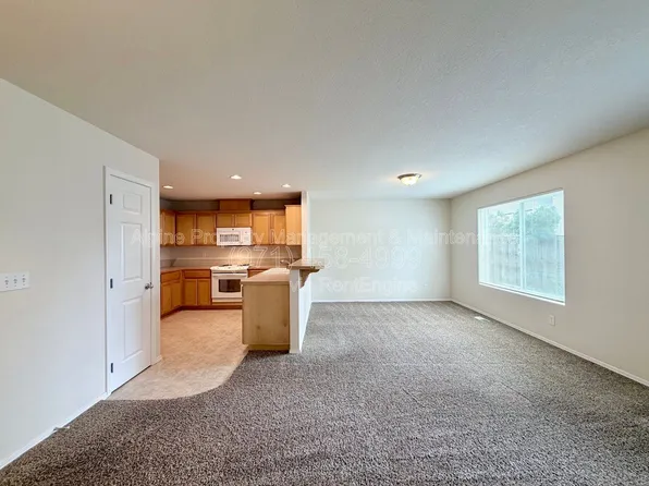1914 27th Ave, Forest Grove, OR 97116