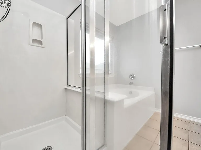 16526 Cairngrove Ln — Photo 31