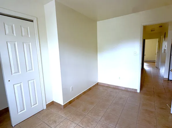 12-28 31st Drive image 14 of 16