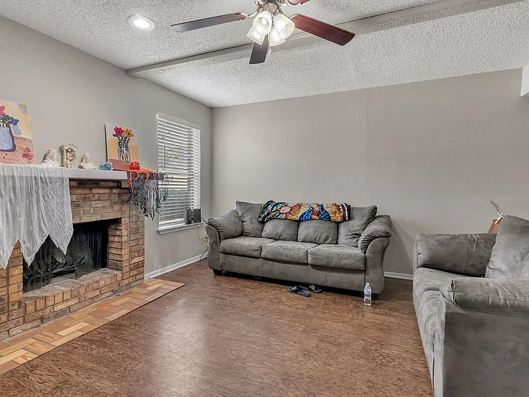 3808-3814 Coates Cir — Photo 25