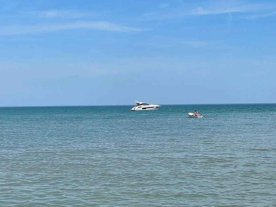Ardmore Hollywood Beach 15-20 min walk