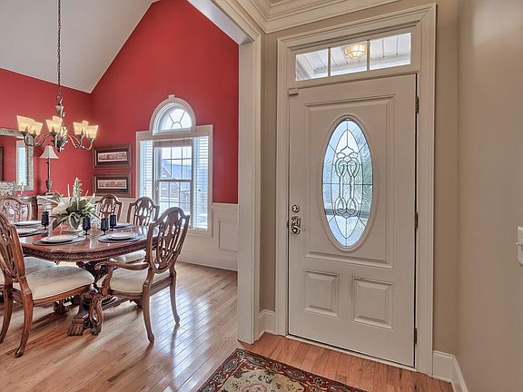 5th image of 312 Silver Palm Dr