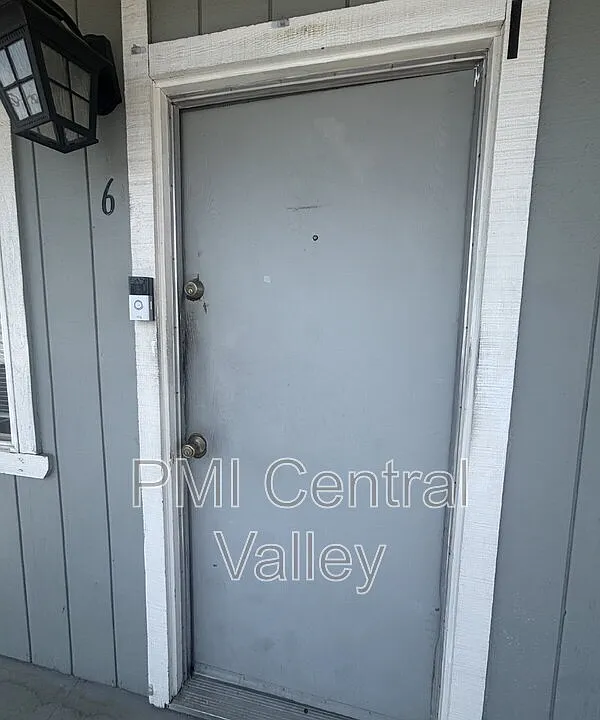 111 N Walnut Ave #6