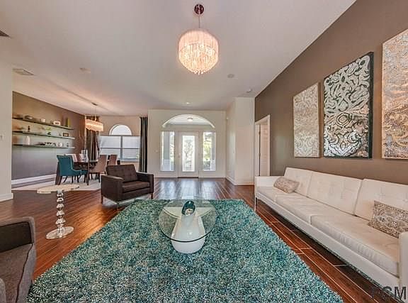 4th image of 1217 Hampstead Ln
