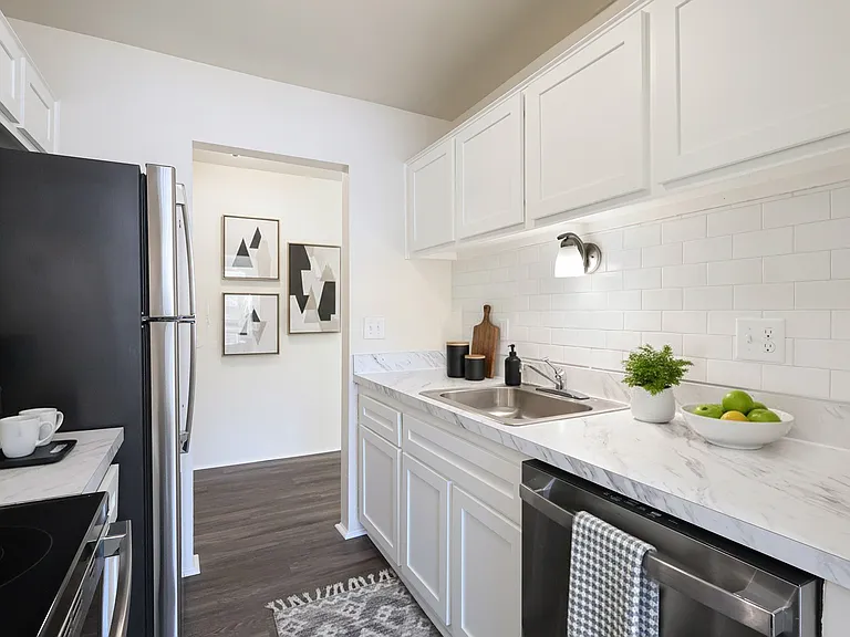 Cherokee Hills Apartments — Photo 8