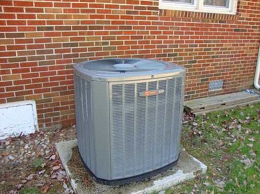 2nd image of 4420 Reyndolds Dr