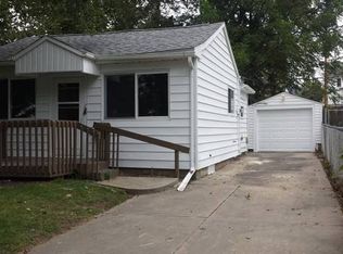 1311 18th Ave SW, Cedar Rapids, IA 52404