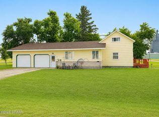 104 Cottonwood St, Galesburg, ND 58035
