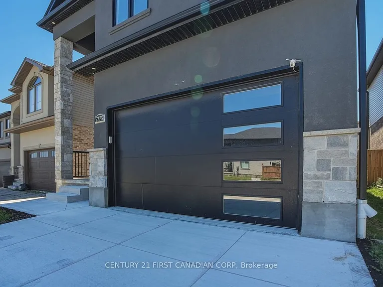 2775 Oriole Dr #UPPER — Photo 3
