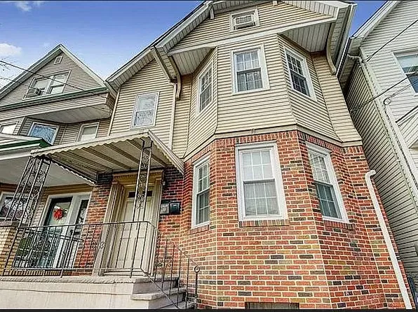 19 S 3rd St #1, Harrison, NJ 07029
