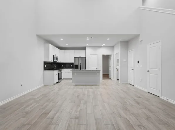 14994 Indian Hill Trl, Willis, TX 77378
