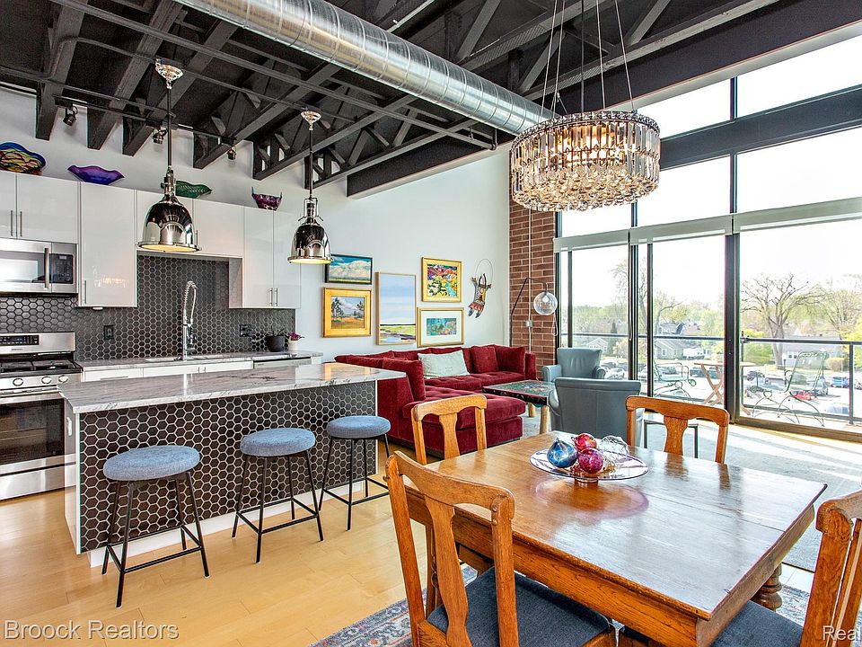211 E Nine Mile Rd Unit 307, photo 17