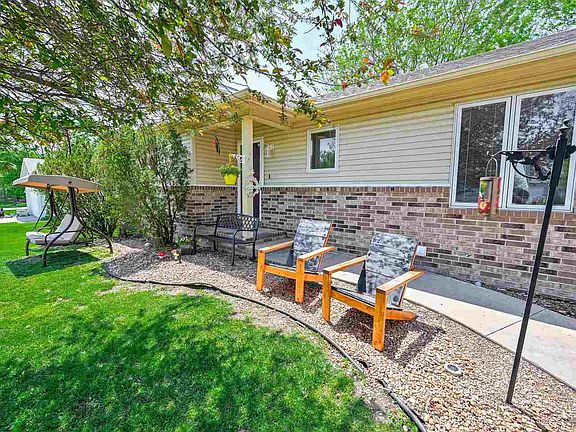4th image of 2335 Gentry Ln