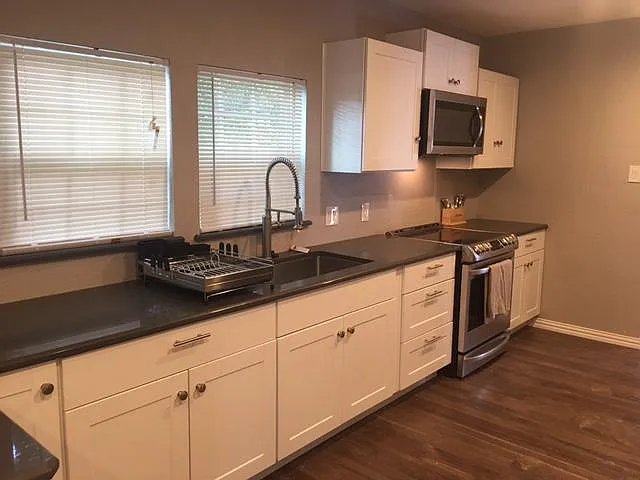4508 McCart Ave — Photo 5