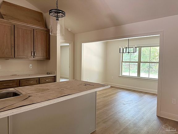 3rd image of 5721 Lofty Pines Dr