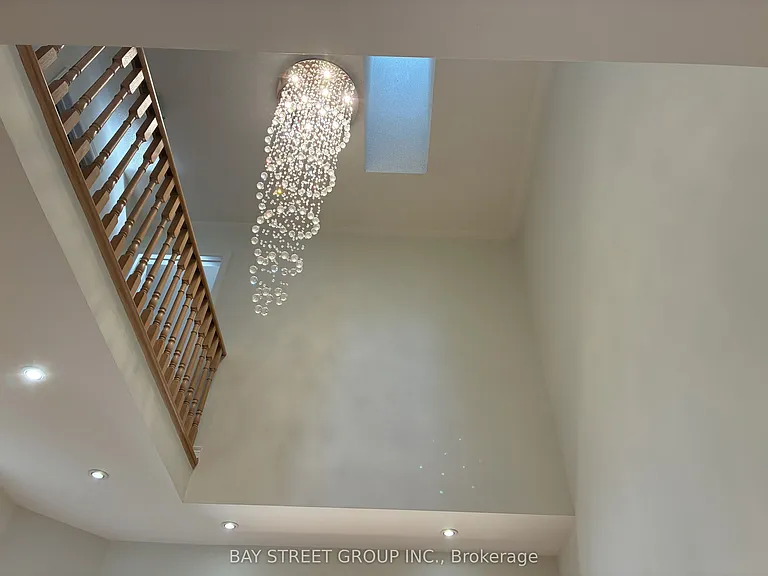 85 Kimono Cres — Photo 8