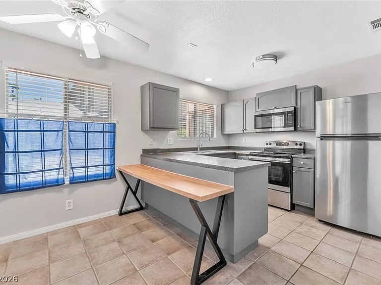 1438 Lorilyn Ave #1 — Photo 9