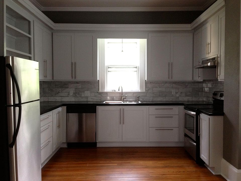 1st image of 1029 W End Blvd #B