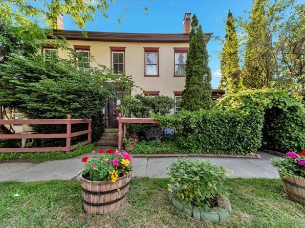 89B North Champlain Street, Burlington, VT 05403