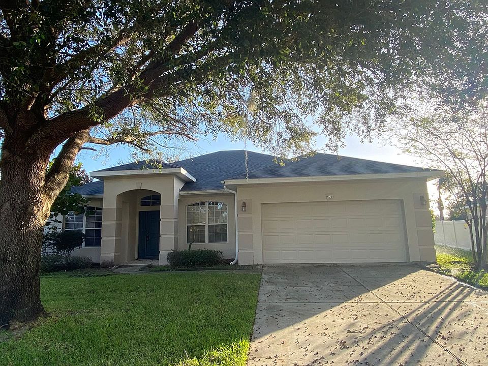 1st image of 579 Woodford Dr