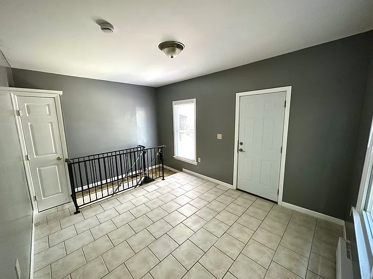 51 Yale Ave — Photo 9