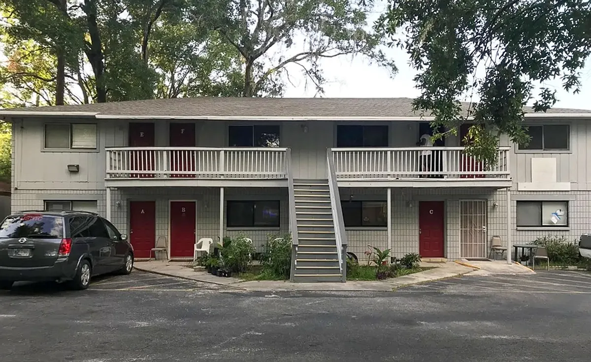 Building Photo - 630 SW 67th Ter