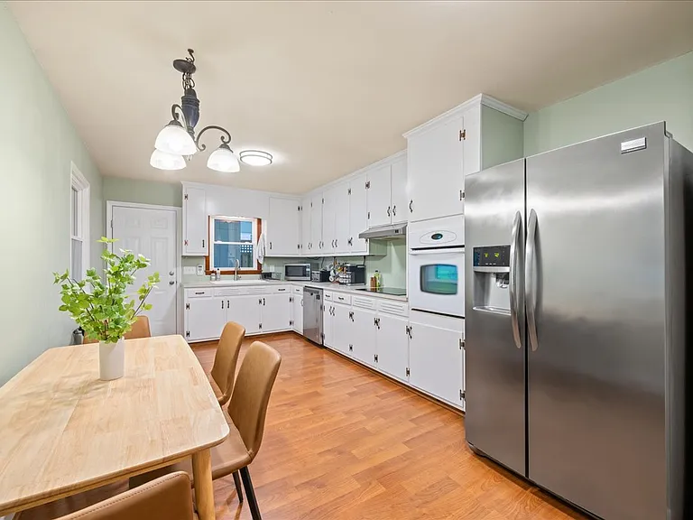 2408 Rolling Pines Ave — Photo 18