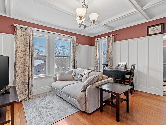 4th image of 2-4 Chisholm Ln #3