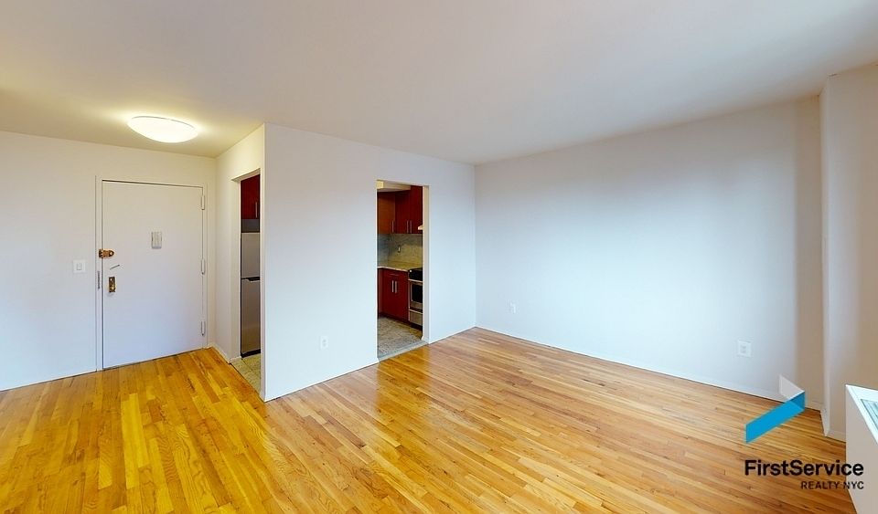 1st image of 284 Mott St Ph Q