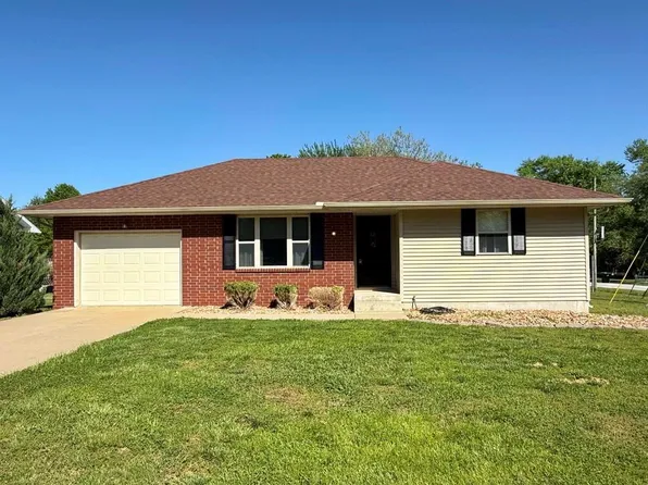 1409 Schrock St, El Dorado Springs, MO 64744
