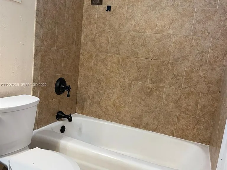 447 NE 195th St #309 — Photo 7