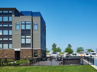 10 Peninsula Dr, New Buffalo, MI 49117