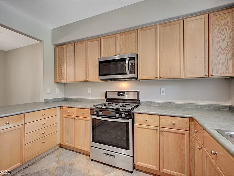 10592 Valdosta Ave — Photo 12