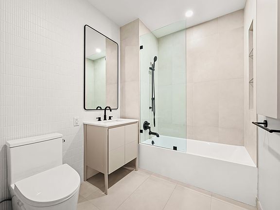 4th image of 570 Fulton St #22F