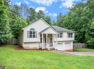 35 Stonehenge Dr, Dallas, GA 30157