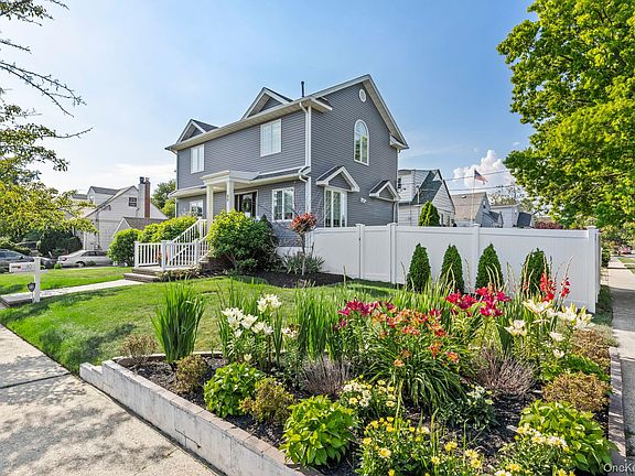 3rd image of 80 Central Boulevard