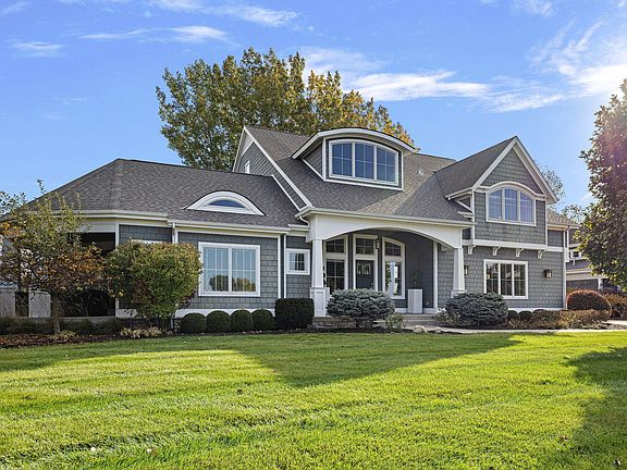 5th image of 565 Golden Bear Ct