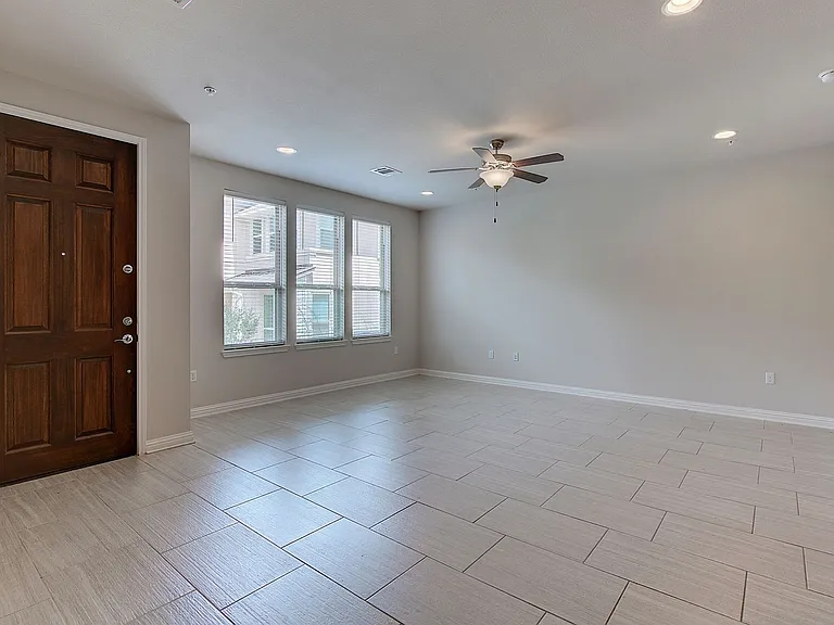 13800 Lyndhurst St #73 — Photo 11