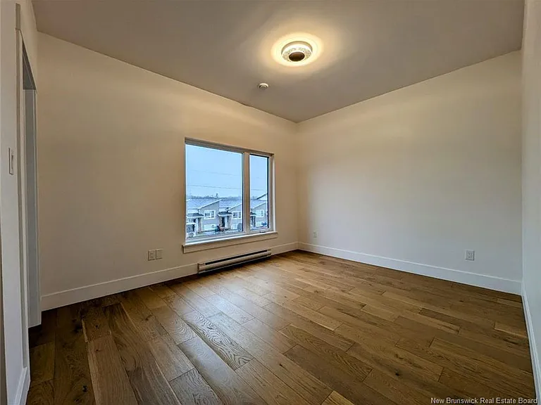 124 Ernest St — Photo 17