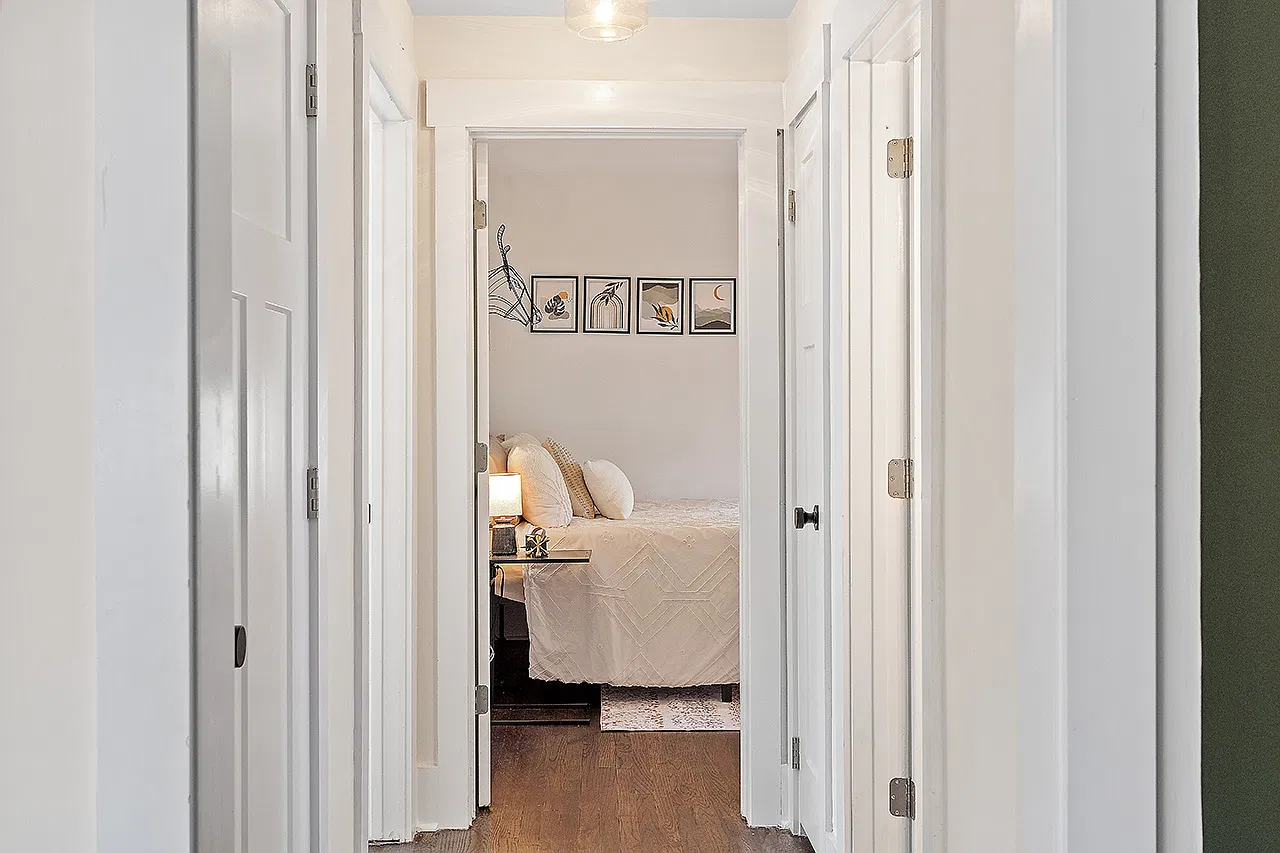 2 bed, 921 sqft, $1,750 — Photo 2