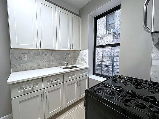 Rented by Bohemia Realty Group | media 9