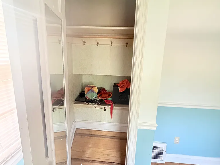 Bedroom 3 Closet
