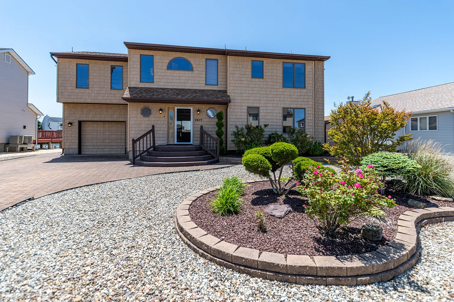 1017 Capstan Dr photo 1