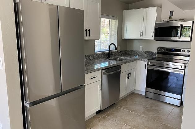 1st image of 2923 E 10th St #2923